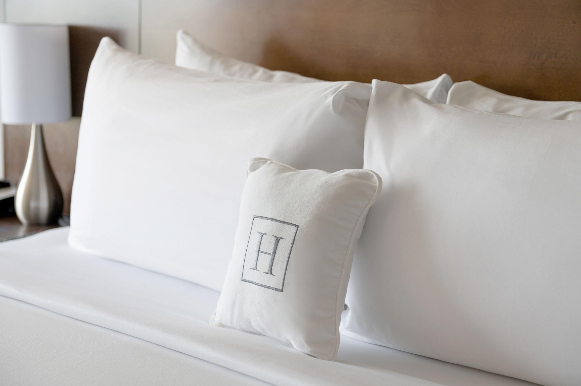 Harborside 4* Oxon Hill