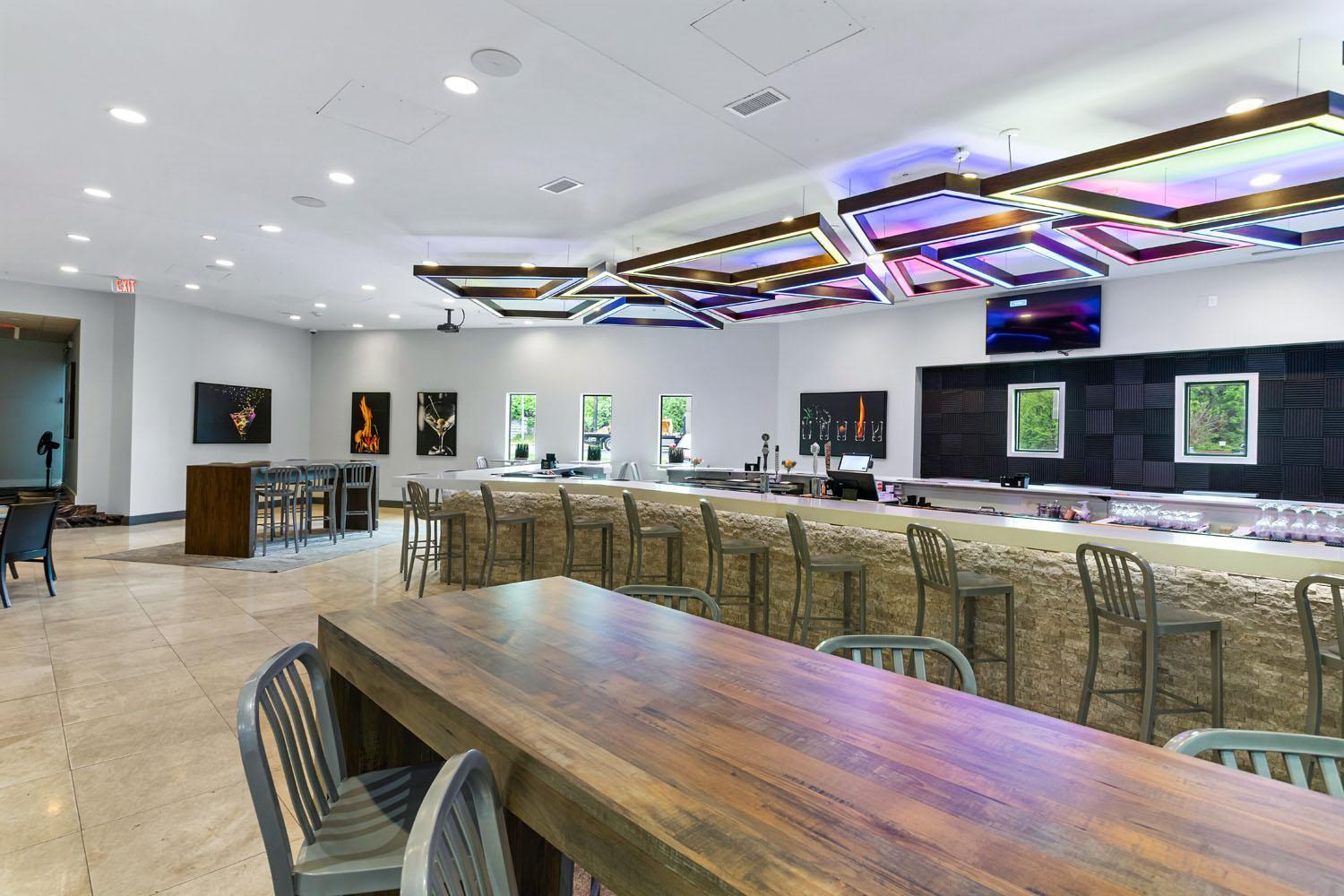 Hotel Harborside Oxon Hill