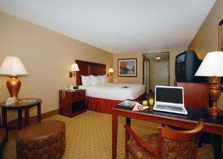Harborside 4* Oxon Hill